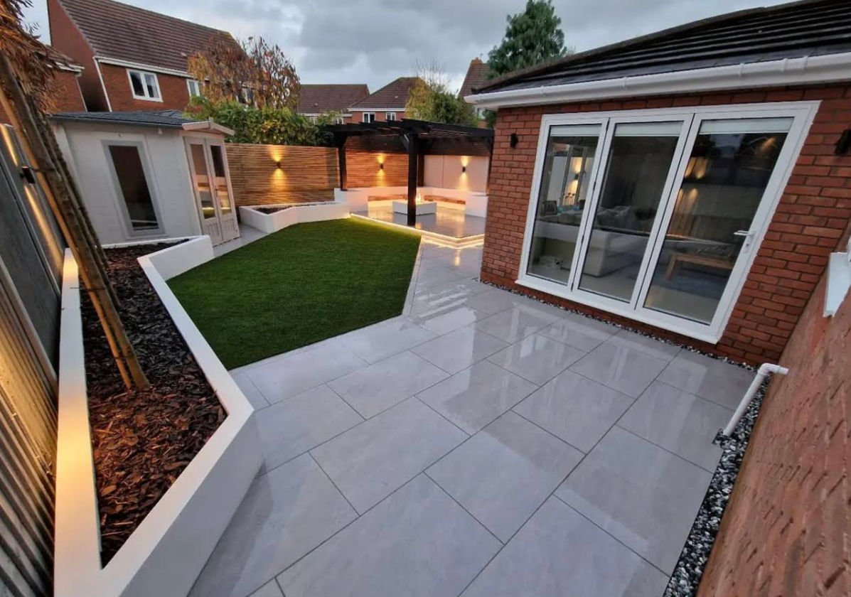 Porcelain Patio & Pergola, Welling